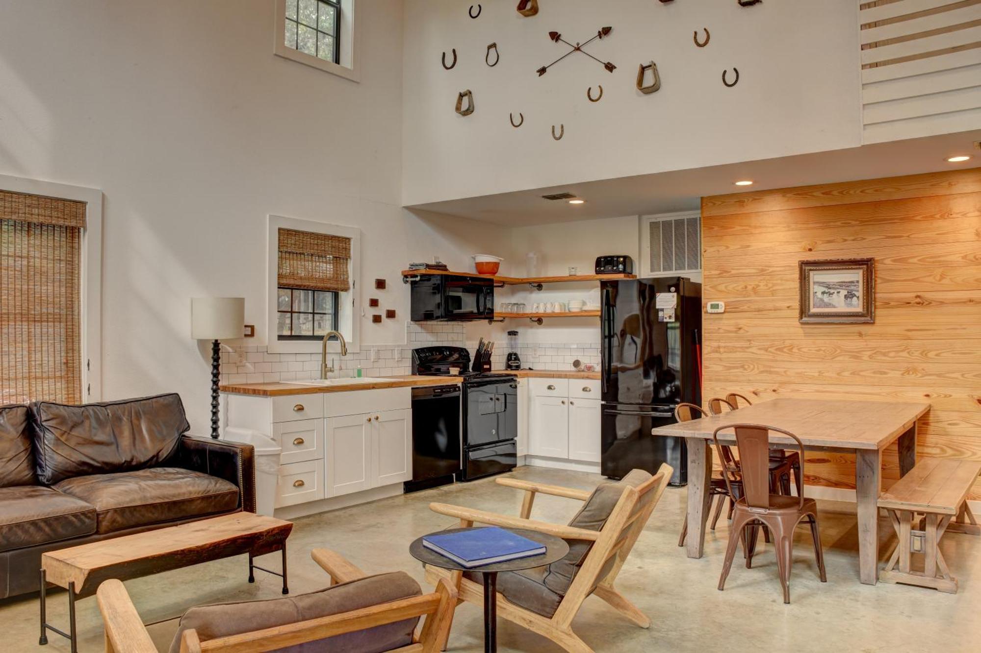 7A Ranch Hotel Wimberley Bagian luar foto