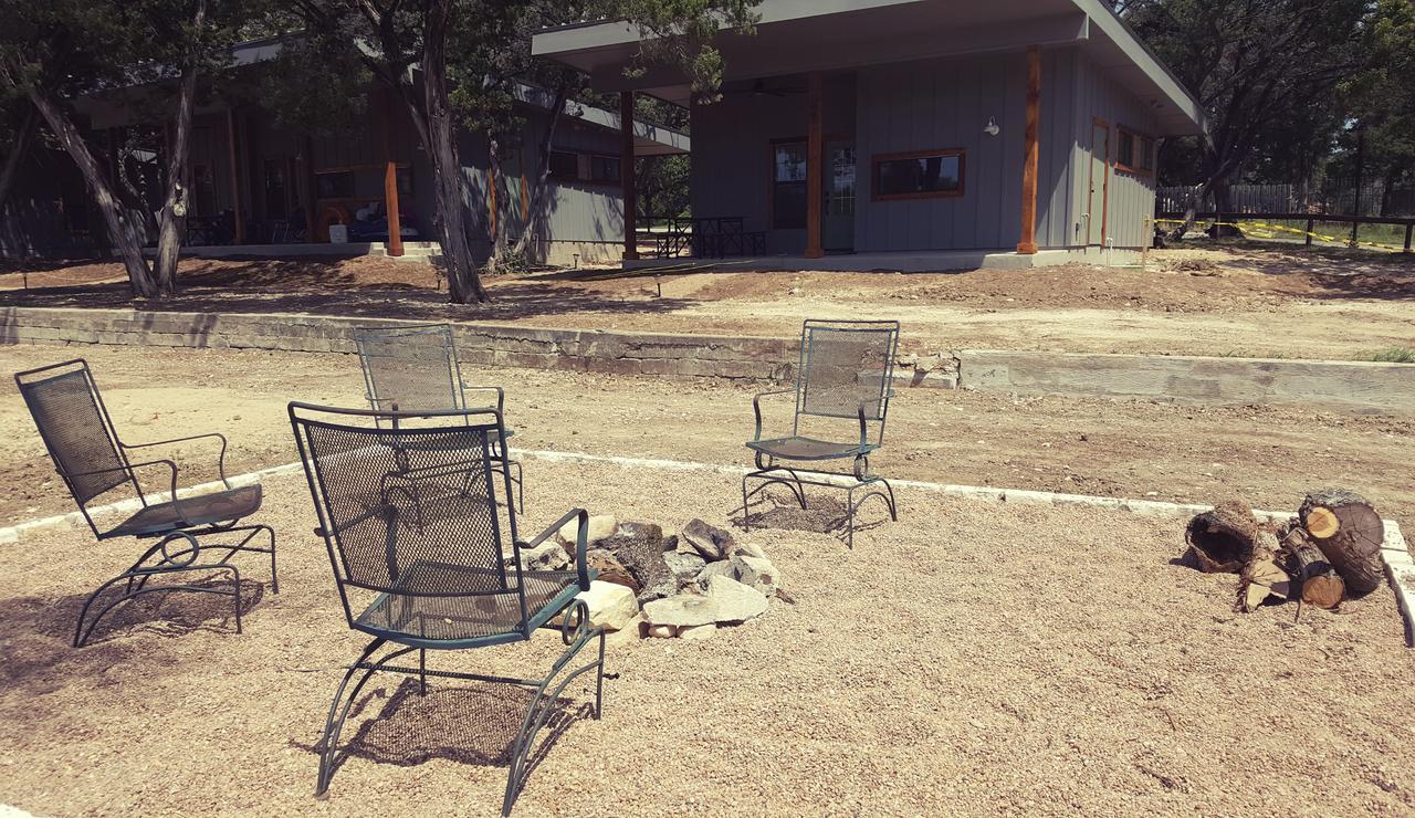 7A Ranch Hotel Wimberley Bagian luar foto