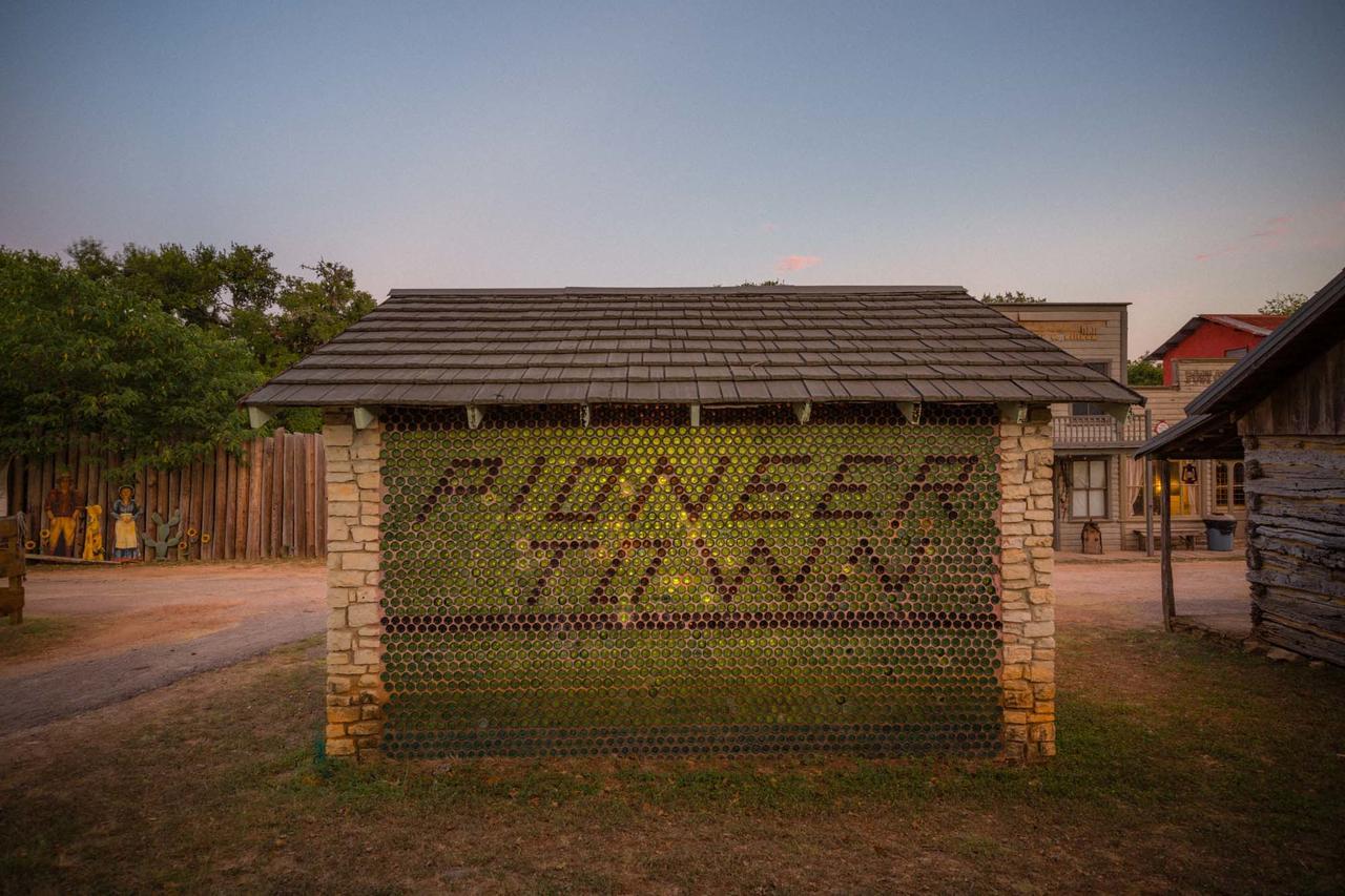 7A Ranch Hotel Wimberley Bagian luar foto