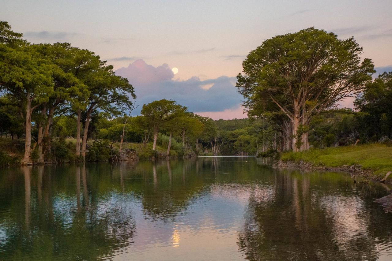 7A Ranch Hotel Wimberley Bagian luar foto