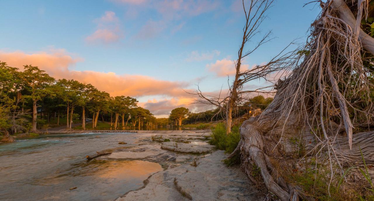 7A Ranch Hotel Wimberley Bagian luar foto