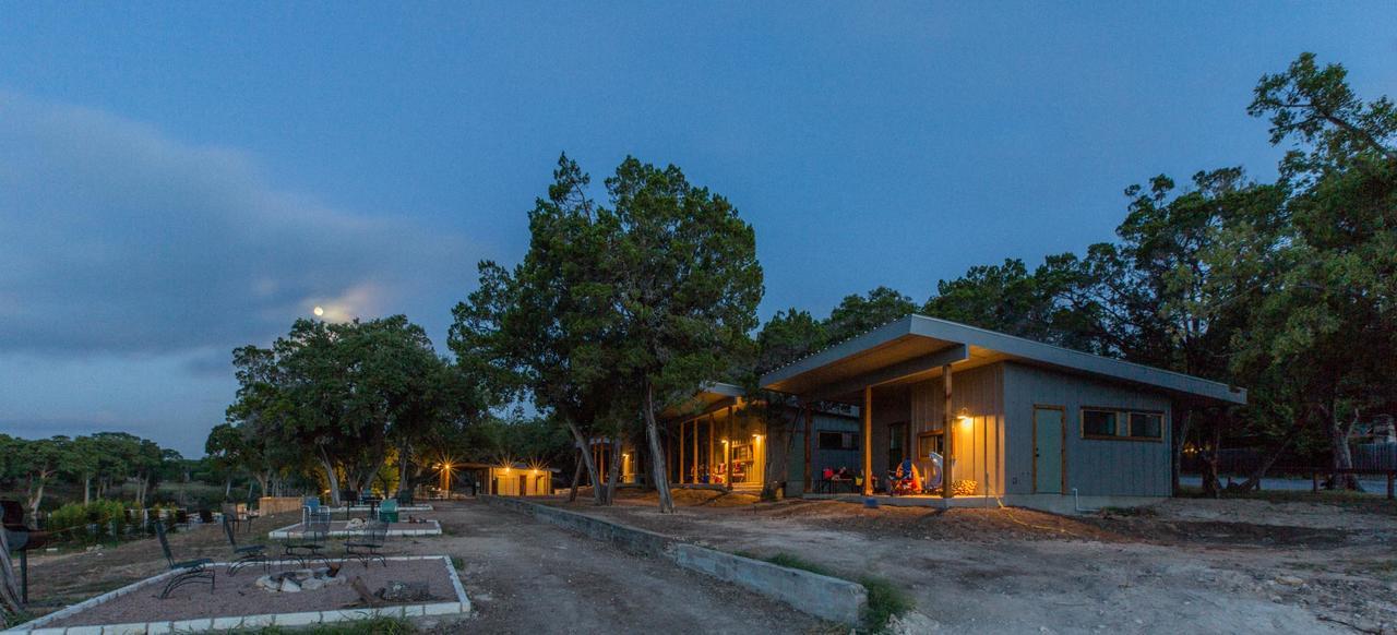 7A Ranch Hotel Wimberley Bagian luar foto